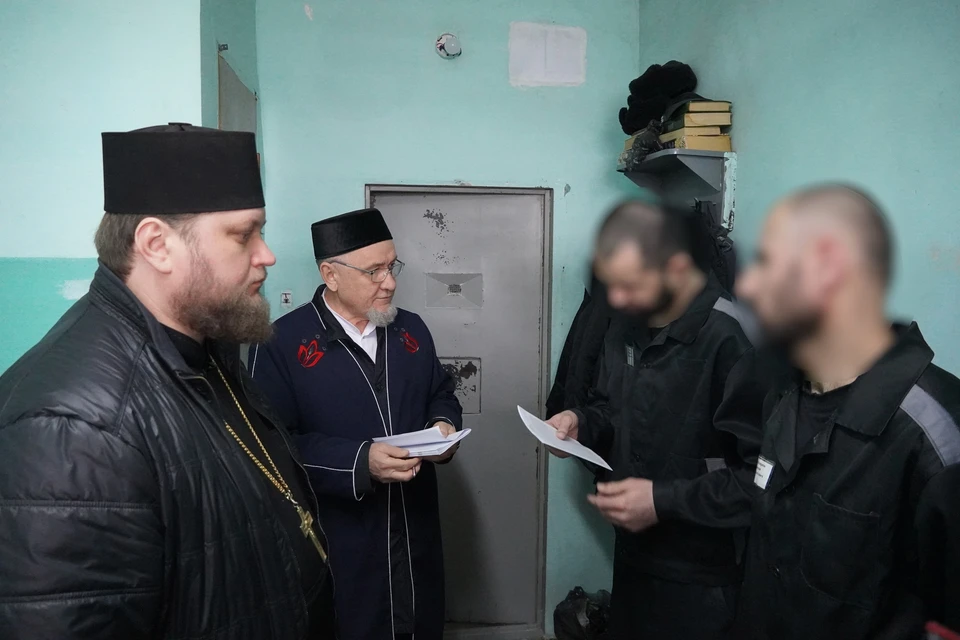 Представители двух религиозных конфессий побывали в тюрьме Димитровграда. ФОТО: УФСИН УО