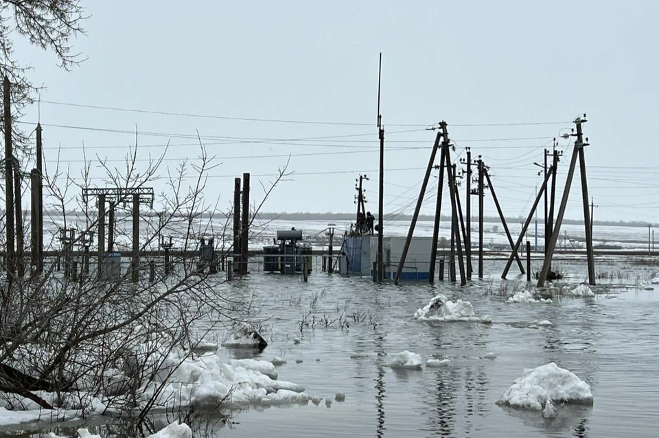 В села Мухраново, Сладково, Рассыпное, Яман, Раздольное, Заживное, Студеное направили передвижные резервные источники электроснабжения. Фото: «Оренбургэнерго»
