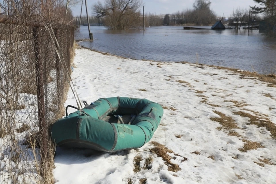 Воду откачали мотопомпами