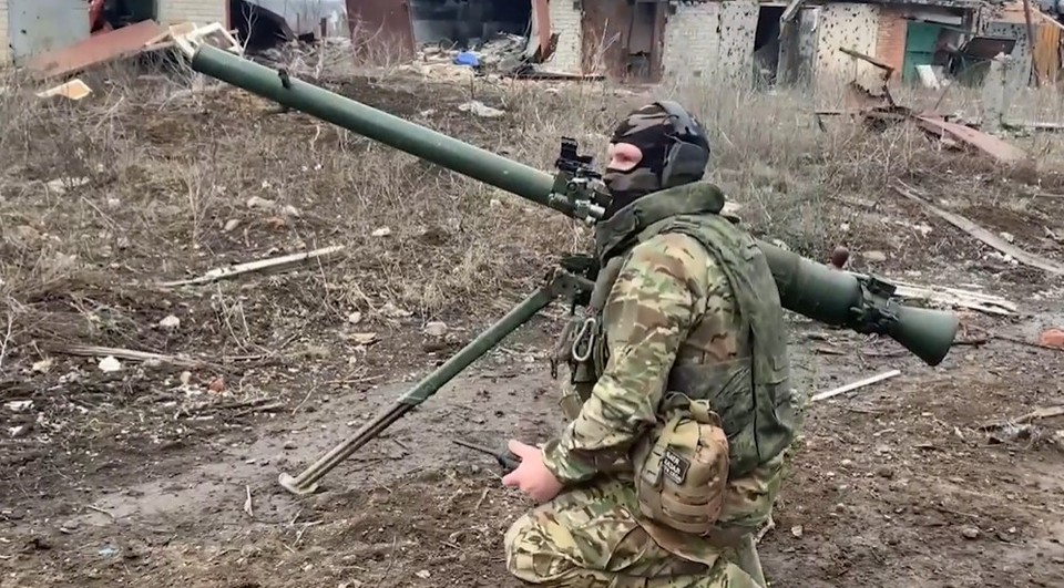 Забайкальские десантники громят пехоту ВСУ к западу от села Красное в ДНР