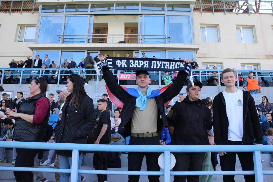 В первом матче Объединенного чемпионат по футболу «Содружество» сыграли ФК «Заря Луганск» и ФК «Севастополь-2».