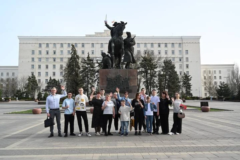 Донские парламентарии организовали для ребят увлекательную экскурсию. Фото: ЗС РО
