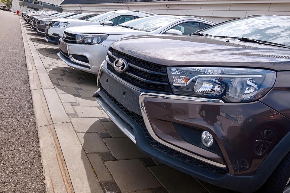 В топе родная Lada – в марте было продано 40 тысяч машин.