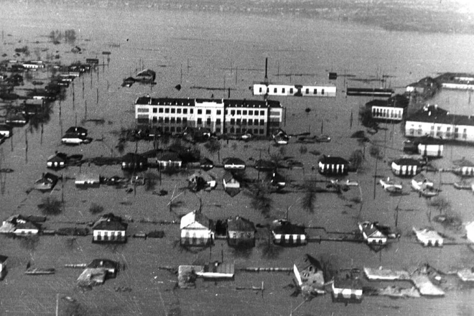 Одним из самых больших по своей разрушительной силе был паводок 1942 года