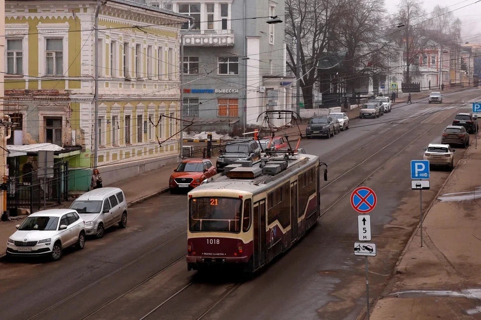 Дорогу на улице Ильинской начнут реконструировать в Нижнем Новгороде в 2024 году. Фото: Кира МИШИНА.