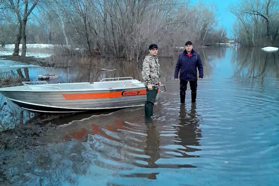 С населением в зоне подтопления поддерживается постоянная связь. / Фото: vk.com/vfrolov163