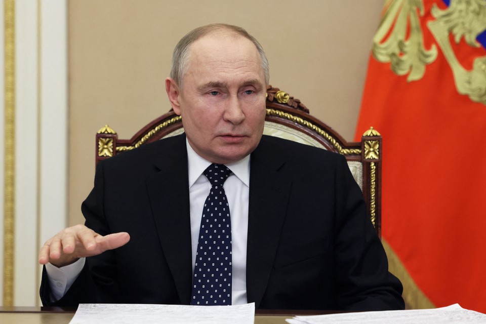 Владимир Путин распорядился не допустить мародерства и прогнозировать подтопления: главные поручения президента в связи с наводнениями