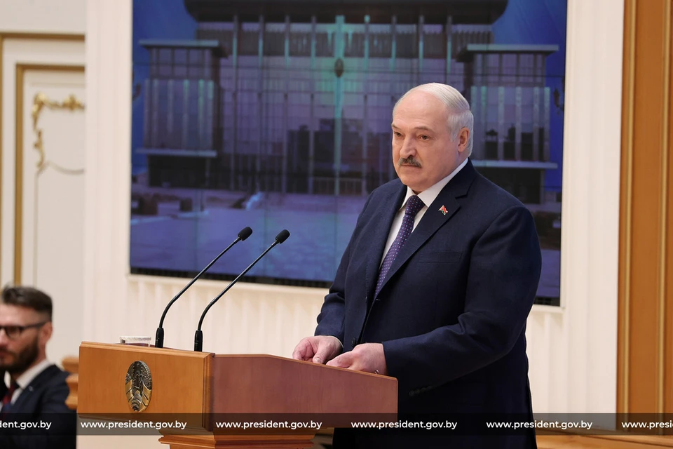 Лукашенко сказал, что ознакомится с результатами военно-промышленного комплекса. Фото: president.gov.by