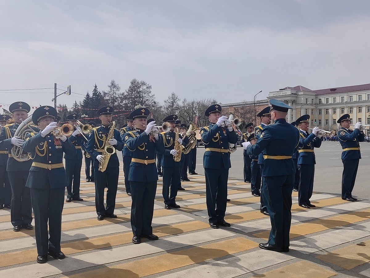 Генеральная репетиция Парада Победы 9 мая 2024 года в Иркутске: когда  начнется и где посмотреть - KP.RU