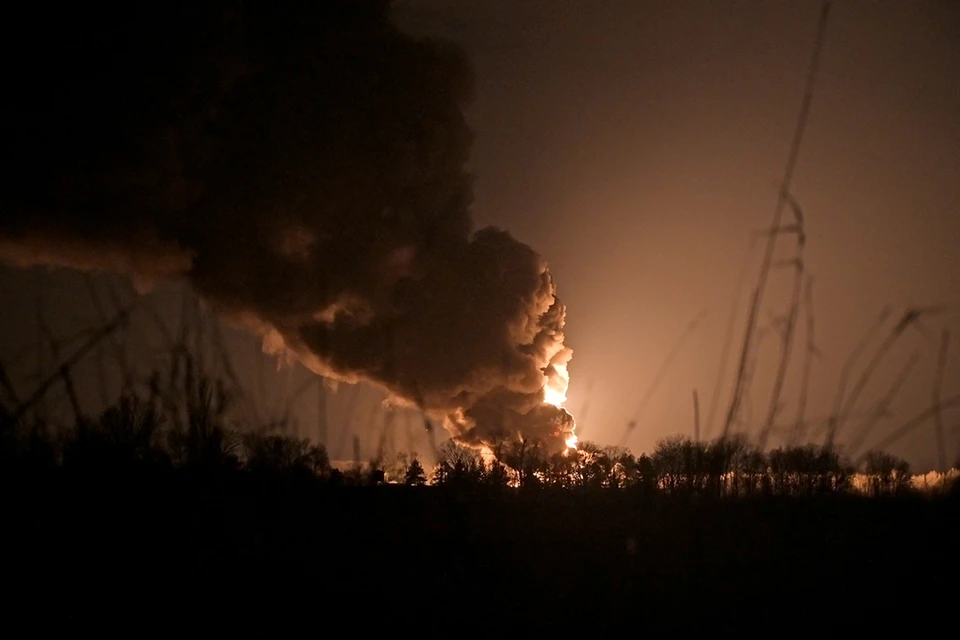 В Харькове раздаются взрывы в ночь на 11 апреля.