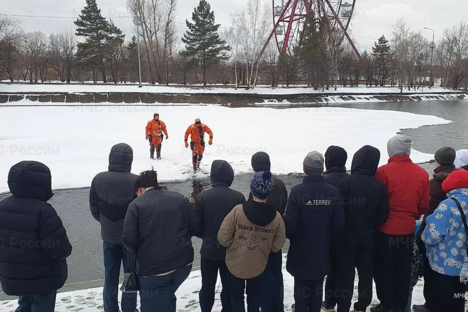 Темой открытого урока стал весенний лед и его коварность.