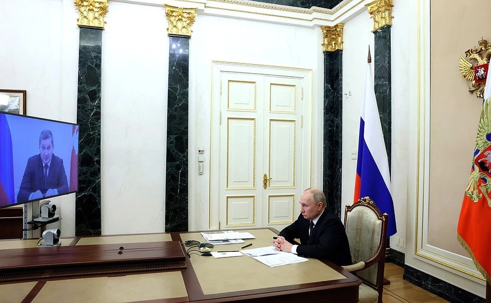 Президент выслушал доклад губернатора. Фото: сайт кремля