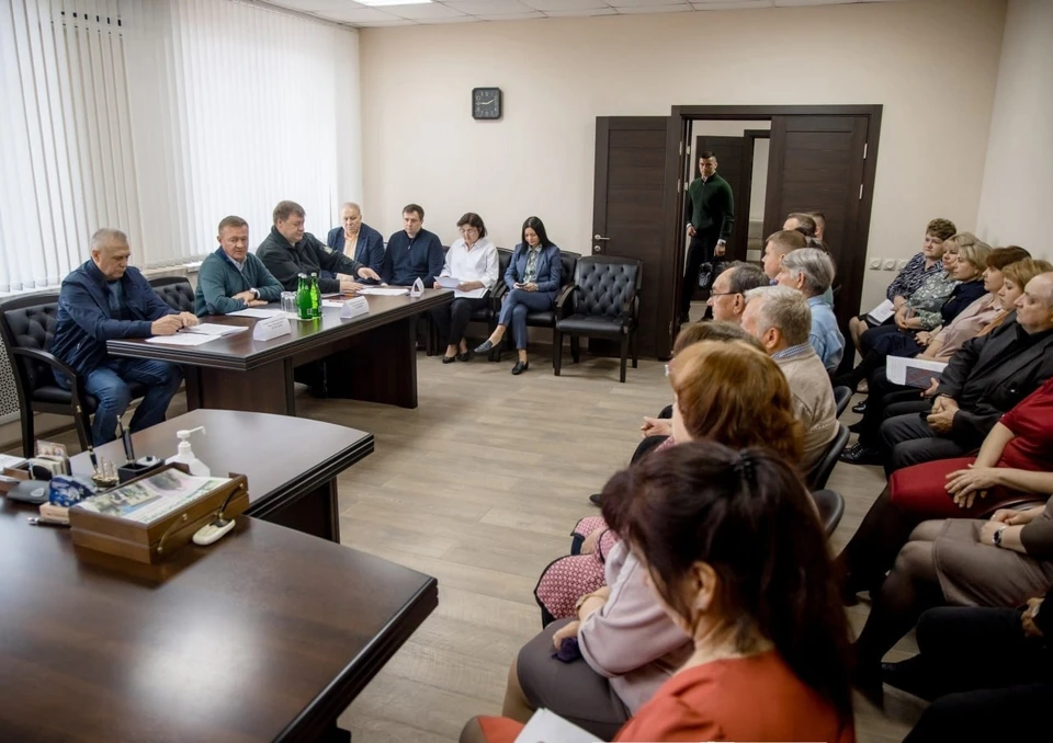 Продолжаются работы по восстановлению жилых домов