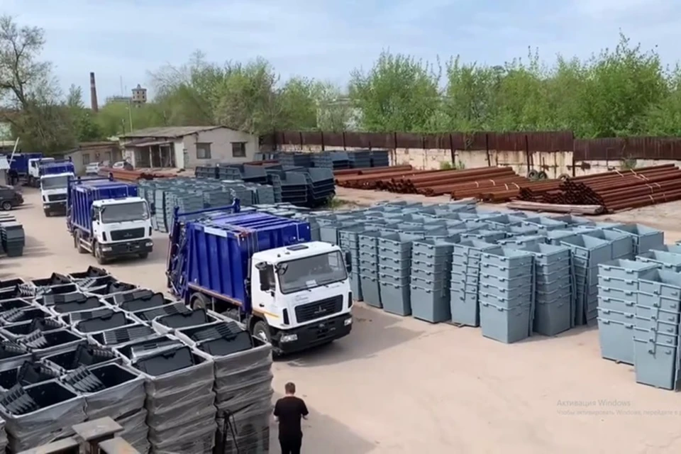 В ДНР доставили партию спецтехники для работы с отходами. Фото: Минстрой ДНР