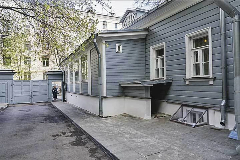 Дом на улице Бурденко стал домом Мастера из фильма «Мастер и Маргарита».