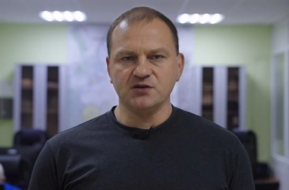 Глава Оренбурга Сергей Салмин обратился к жителям поселка Кушкуль. Фото: ТГ-канал Сергея Салмина