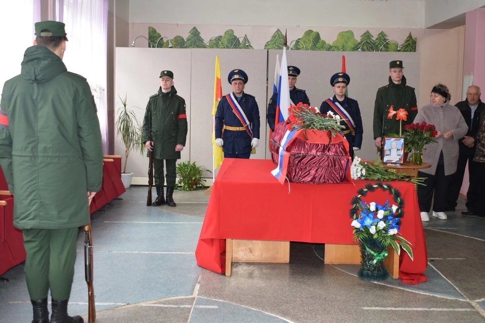 В Оленино простились с погибшим в ходе СВО бойцом Александром Бобровым Фото: vk.com/olenino_nash_dom