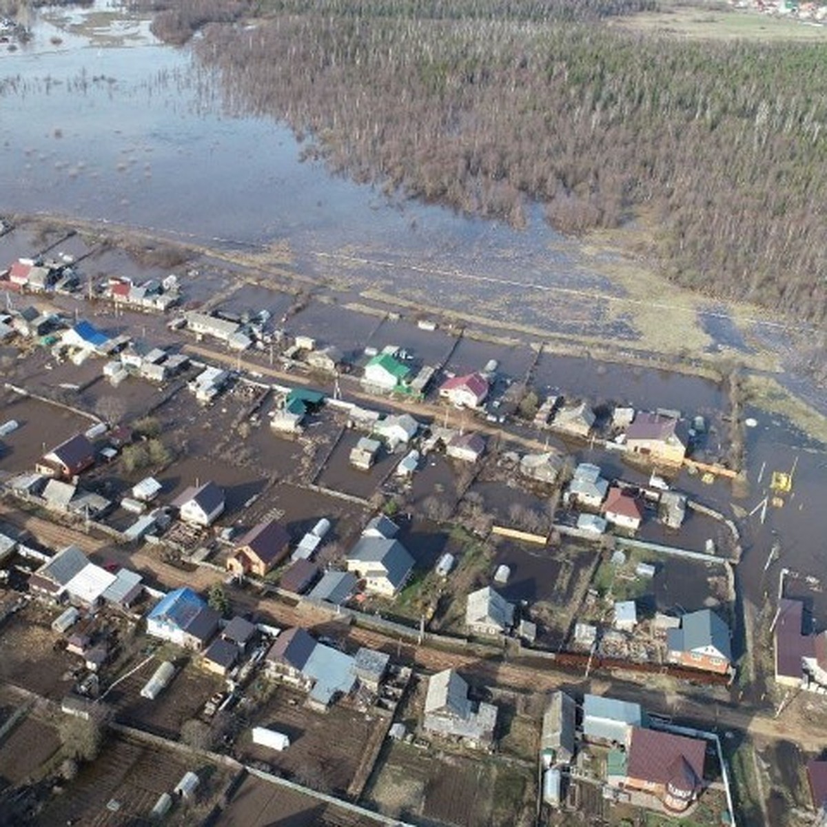 120 дворов затопило из-за паводка в поселке Игра в Удмуртии - KP.RU