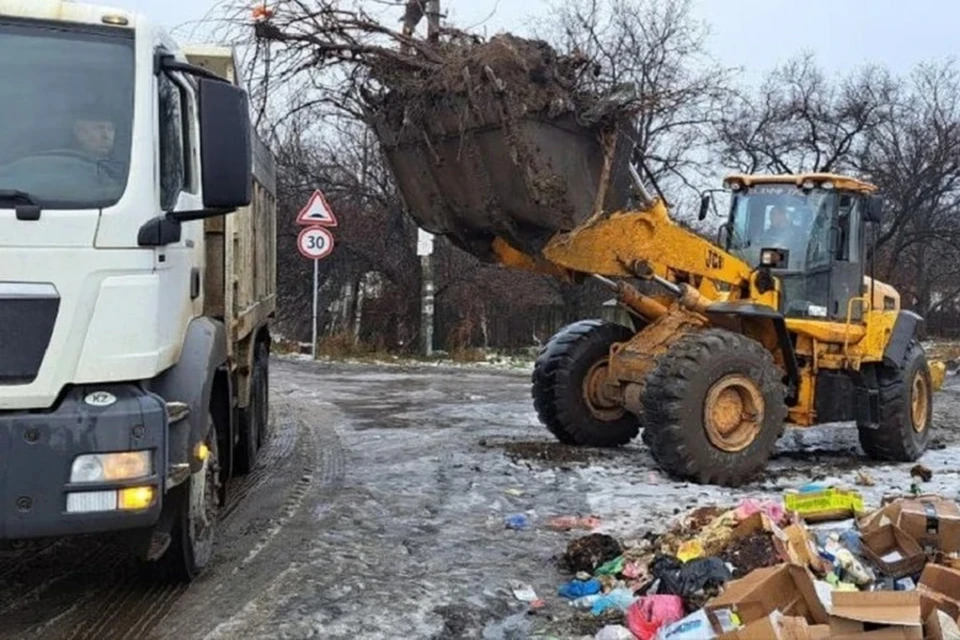 В ДНР усилят работу по своевременному вывозу мусора. Фото: Минстрой ДНР