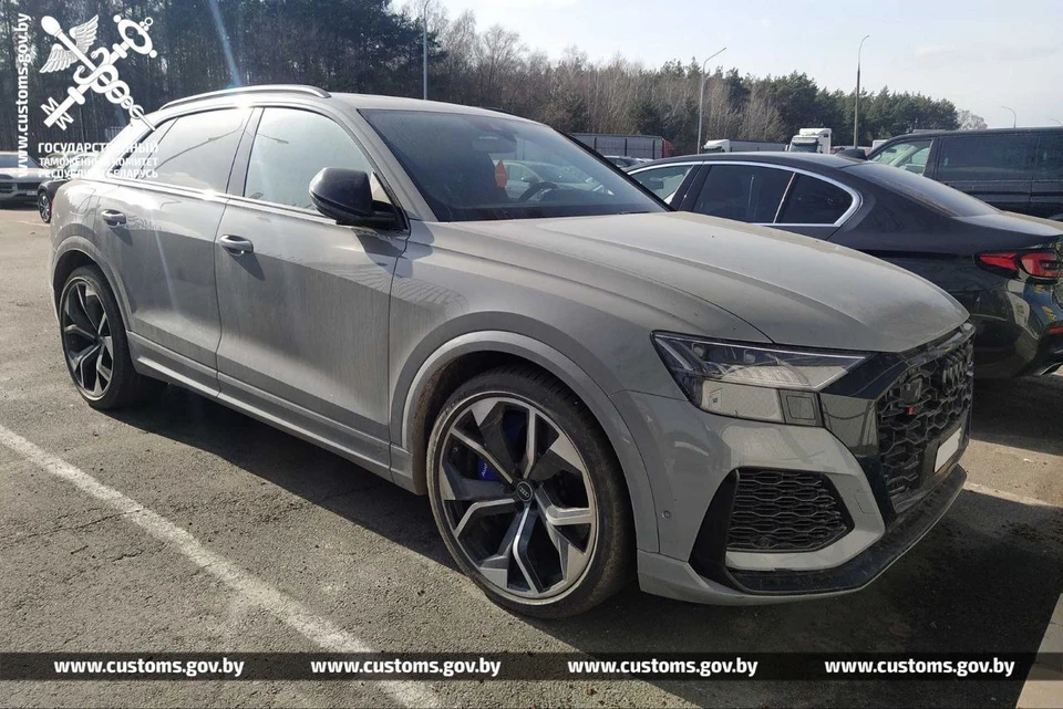 ГТК сказал про четыре факта ввоза люксовых авто по заниженной стоимости из Польши в Беларусь. Фото: телеграм-канал Государственного таможенного комитета Беларуси