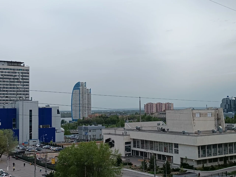 На Волгоград надвигается пыльная буря.