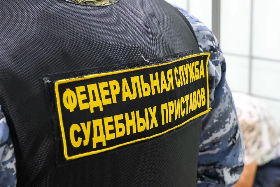 Новосибирцу запретили водить авто из-за штрафов ГИБДД на 30 тысяч рублей.
