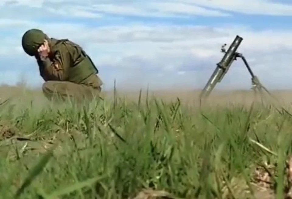 Минобороны России демонстрирует кадры боевой работы минометных расчетов. Фото: кадр видео