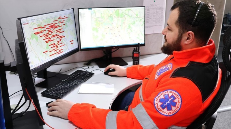 Драгоценные секунды теряются только для того, чтобы узнать, что у звонящего нет ЧП. Фото: realitatea.md