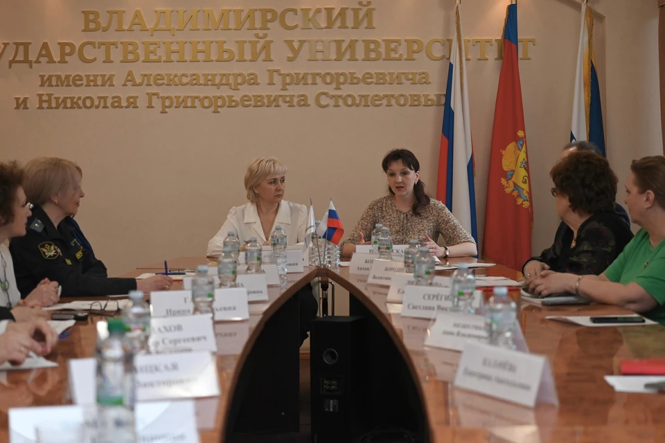 Юлия Раснянская (справа) выступила одним из инициаторов проекта. Фото предоставлено аппаратом уполномоченных по правам человека во Владимирской области.