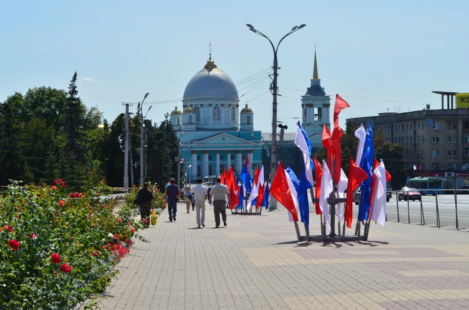 Охрана пускает желающих на колокольню с 11 часов утра