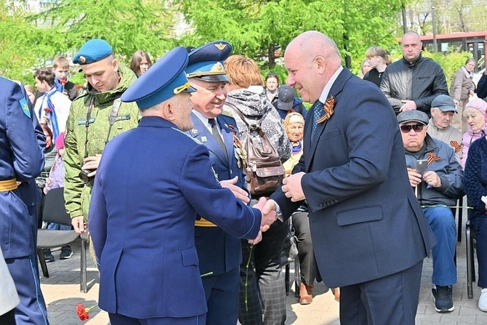 Мэр Хабаровска поздравил ветеранов с Днем Победы