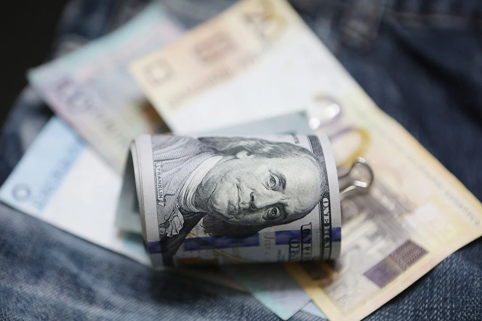 Нацбанк Беларуси озвучил курс доллара и курс евро на 8 мая 2024 года.