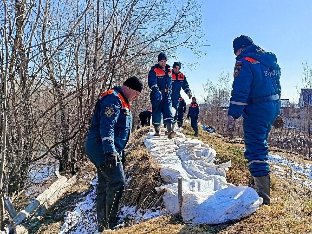 Ночью из села Ашеваны Усть-Ишимского района эвакуировали 150 человек - KP.RU