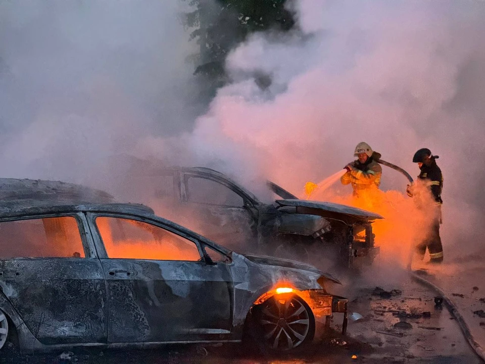 Из 37-ми поврежденных в Белгороде машин девять сгорели полностью.