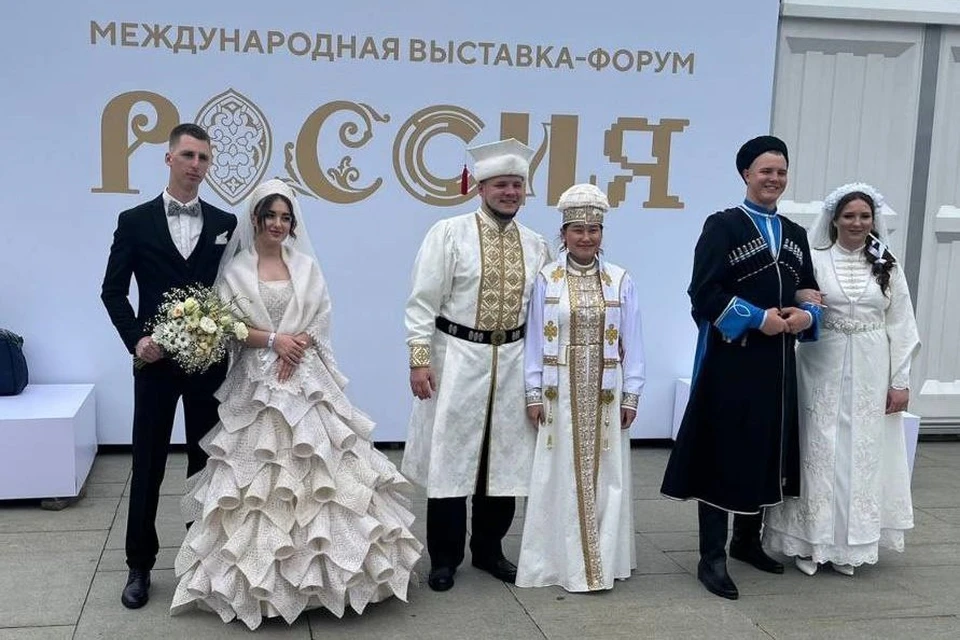 Оренбуржье представила семья Антон и Анны Скороходовых