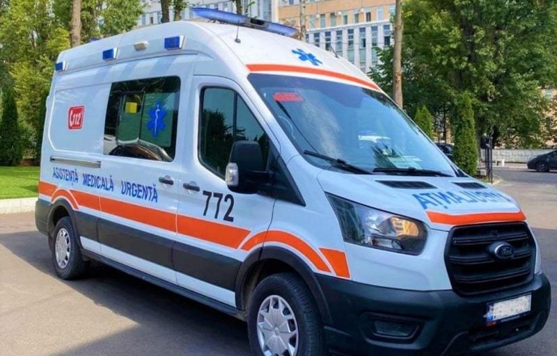 В Унгенском районе на бригаду врачей, которые прибыли на вызов, напал мужчина в состоянии алкогольного опьянения. Фото:соцсети