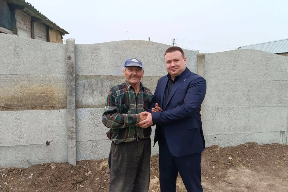Жителю села Приморское помогли восстановить забор после обращения к губернатору Фото: ТГ-канал Владимира Сальдо