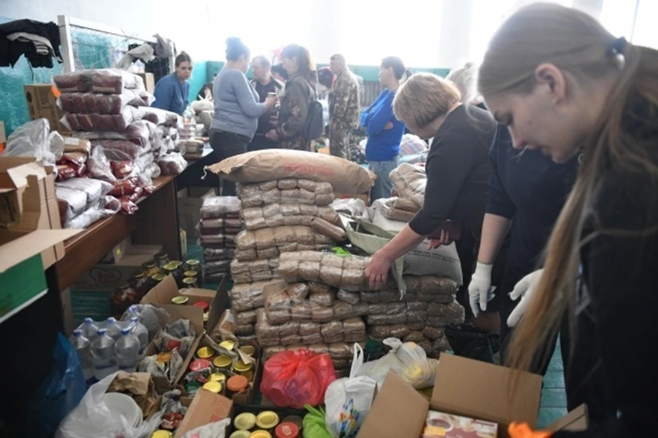 Волонтеры доставили гумпомощь в город Алчевск в ЛНР
