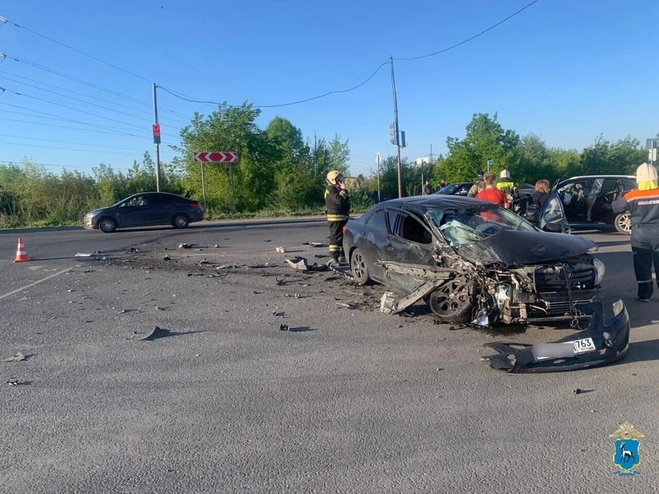 Всех пострадавших с места аварии госпитализировали в медицинское учреждение.