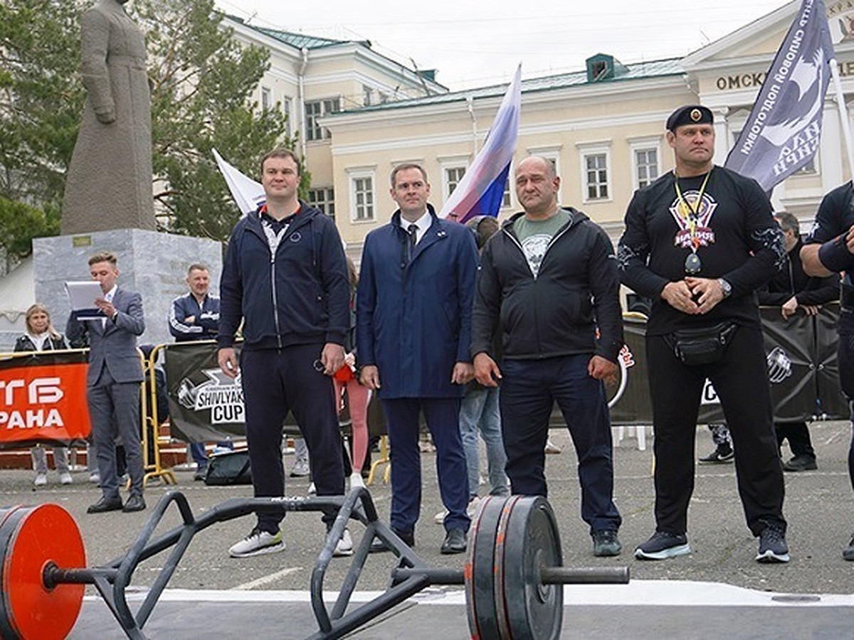 Сибиряки стали победителями международного турнира силачей в Омске - KP.RU