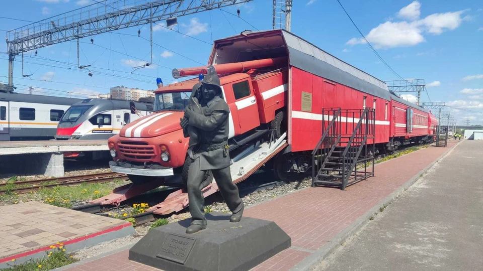 На Московском вокзале Тулы торжественно открыли историческую экспозицию «Герои огненной стихии».
