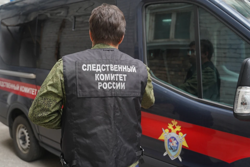 Труп мужчины был обнаружен в четвертом подъезде дома по улице Юных Ленинцев, 1