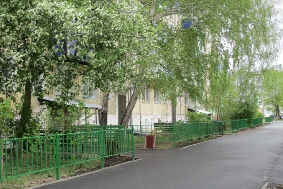 Первые в этом году дворы благоустроили по нацпроекту в Иркутской области
