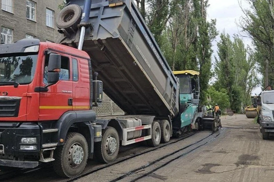 Специалисты в этом году планируют восстановить дороги по 10 улицам Ясиноватой. Фото: Минтранс ДНР