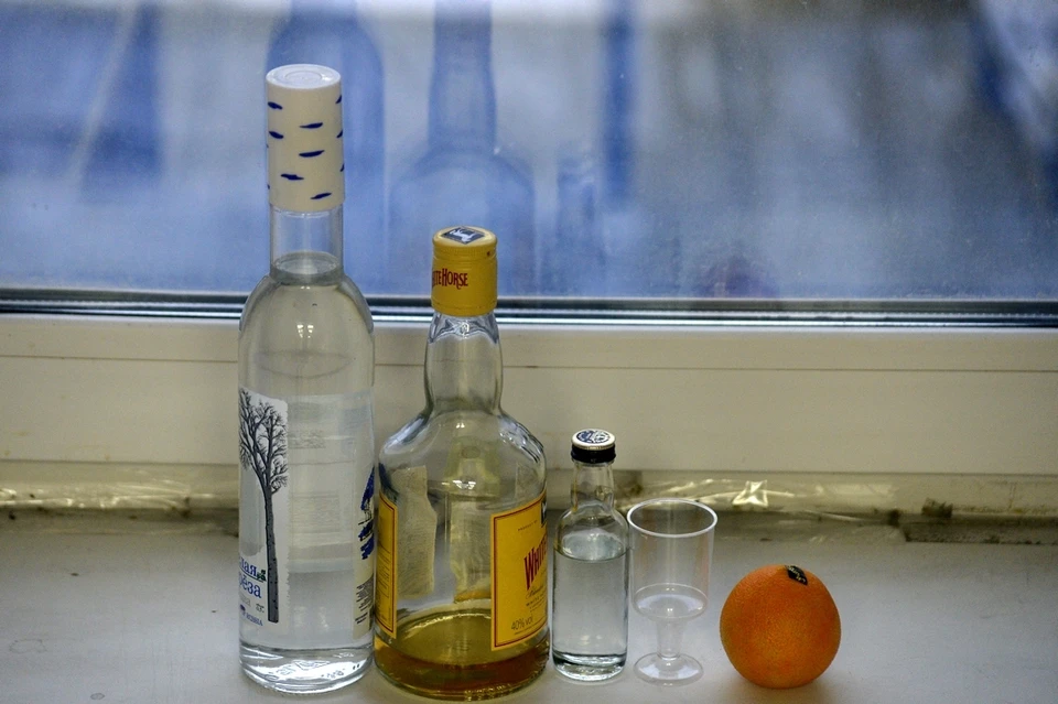 Продавца-кассира из Новомосковска оштрафовали на 60 тысяч рублей за продажу алкоголя несовершеннолетним