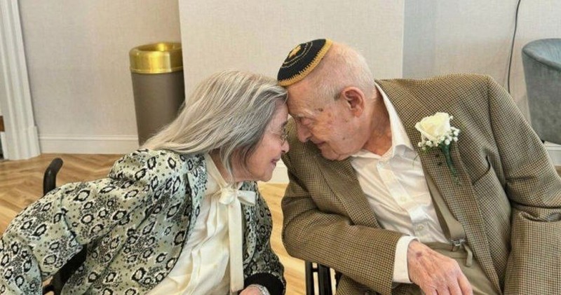 В США сыграли свадьбу 100-летний жених и 102-летняя невеста