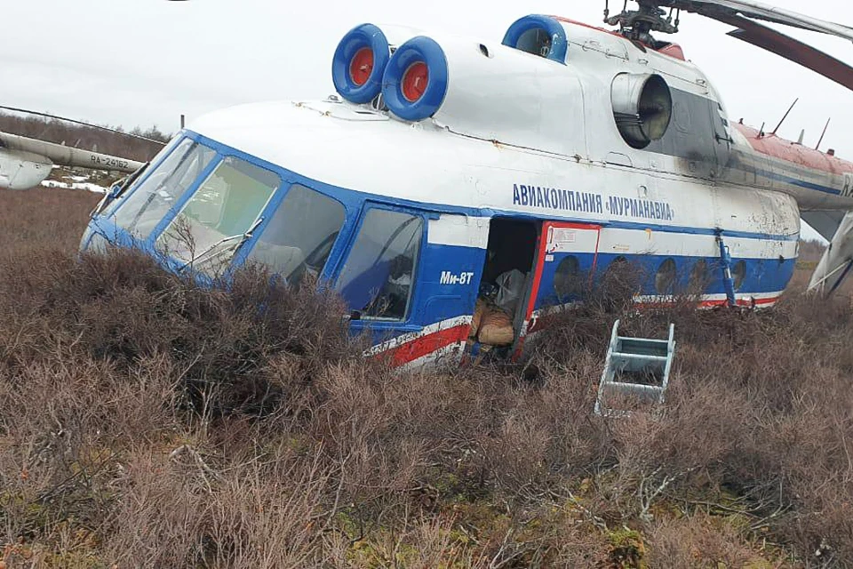 28 мая, около 14.30, вертолет МИ-8 авиакомпании «Мурманавиа» совершил жесткую посадку в Мурманской области. Фото: Северо-Западная транспортная прокуратура