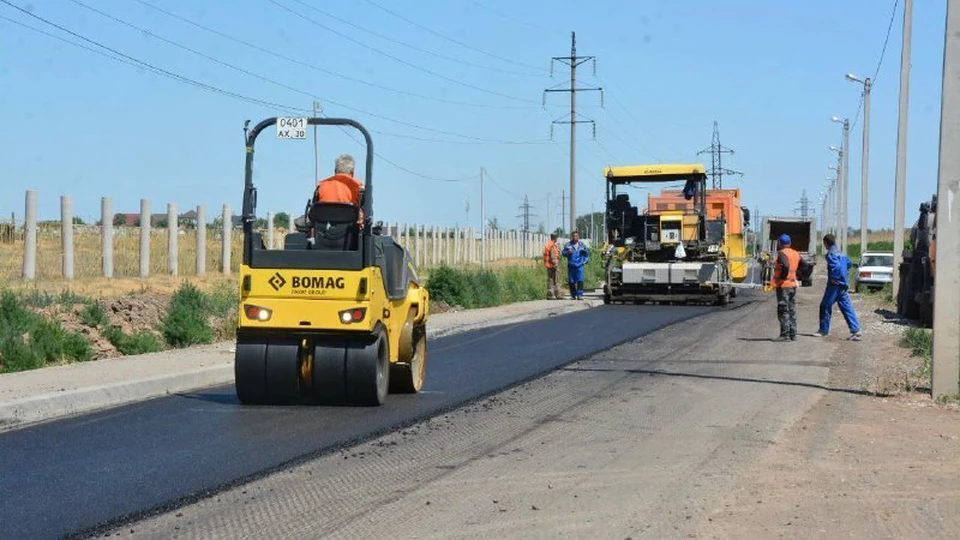 Помимо федеральных средств на ремонт дорог Астрахани выделяются деньги из местного бюджета