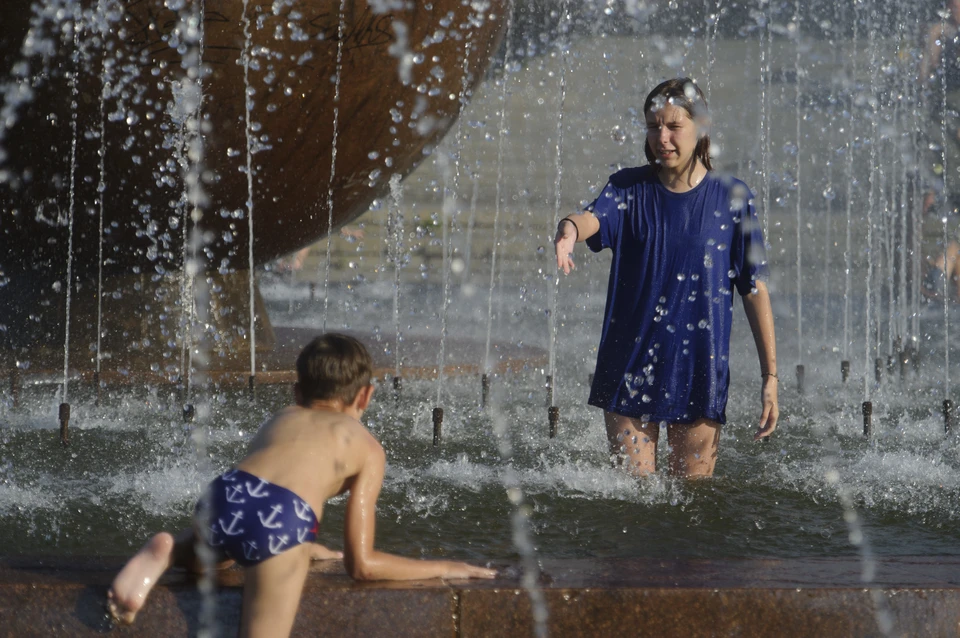 Ульяновцев предупреждают об опасности купания в городских фонтанах