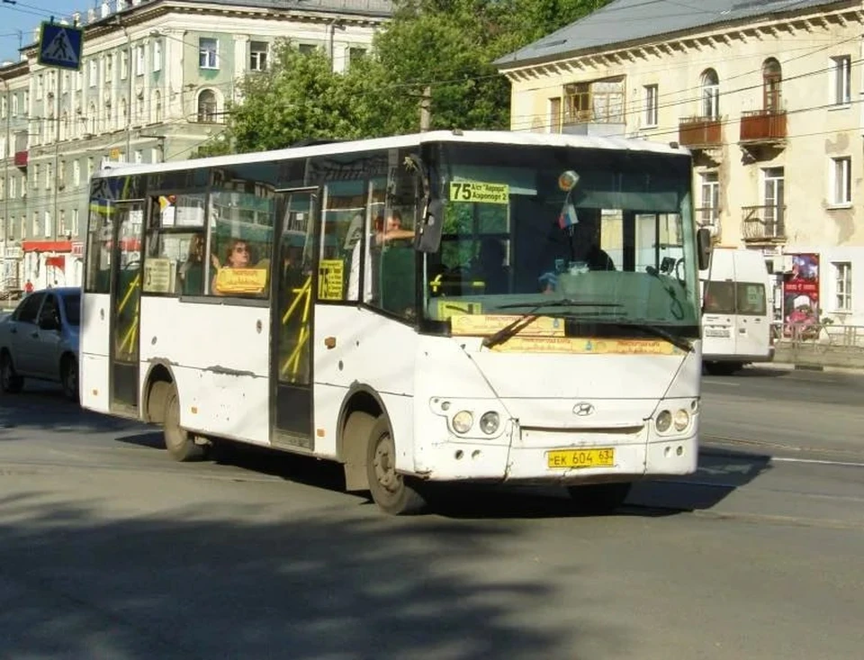 Автобусы следуют в объезд по улице Литвинова в оба направления. Фото: дептранс Самары